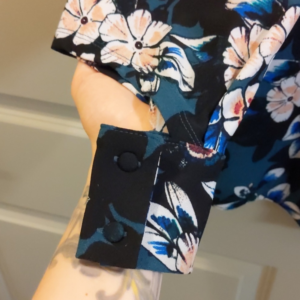 Guess Romper - Picture 5 of 5